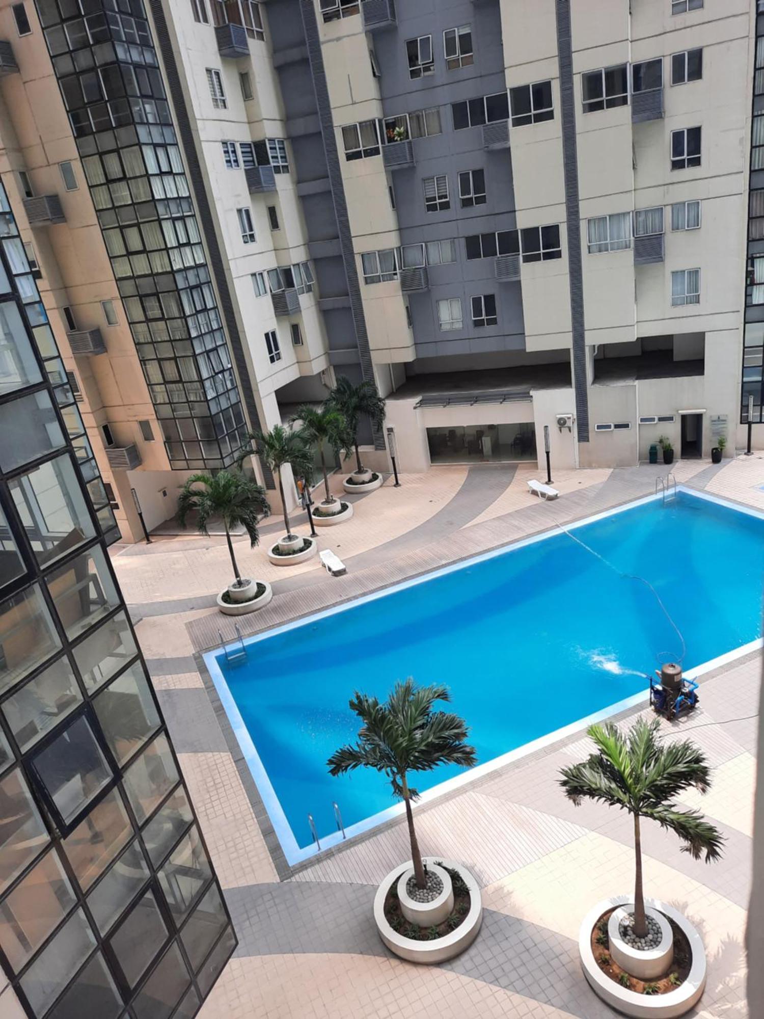 L1 Twin Bed Staycation In Bonifacio Global 9 Apartment Manila