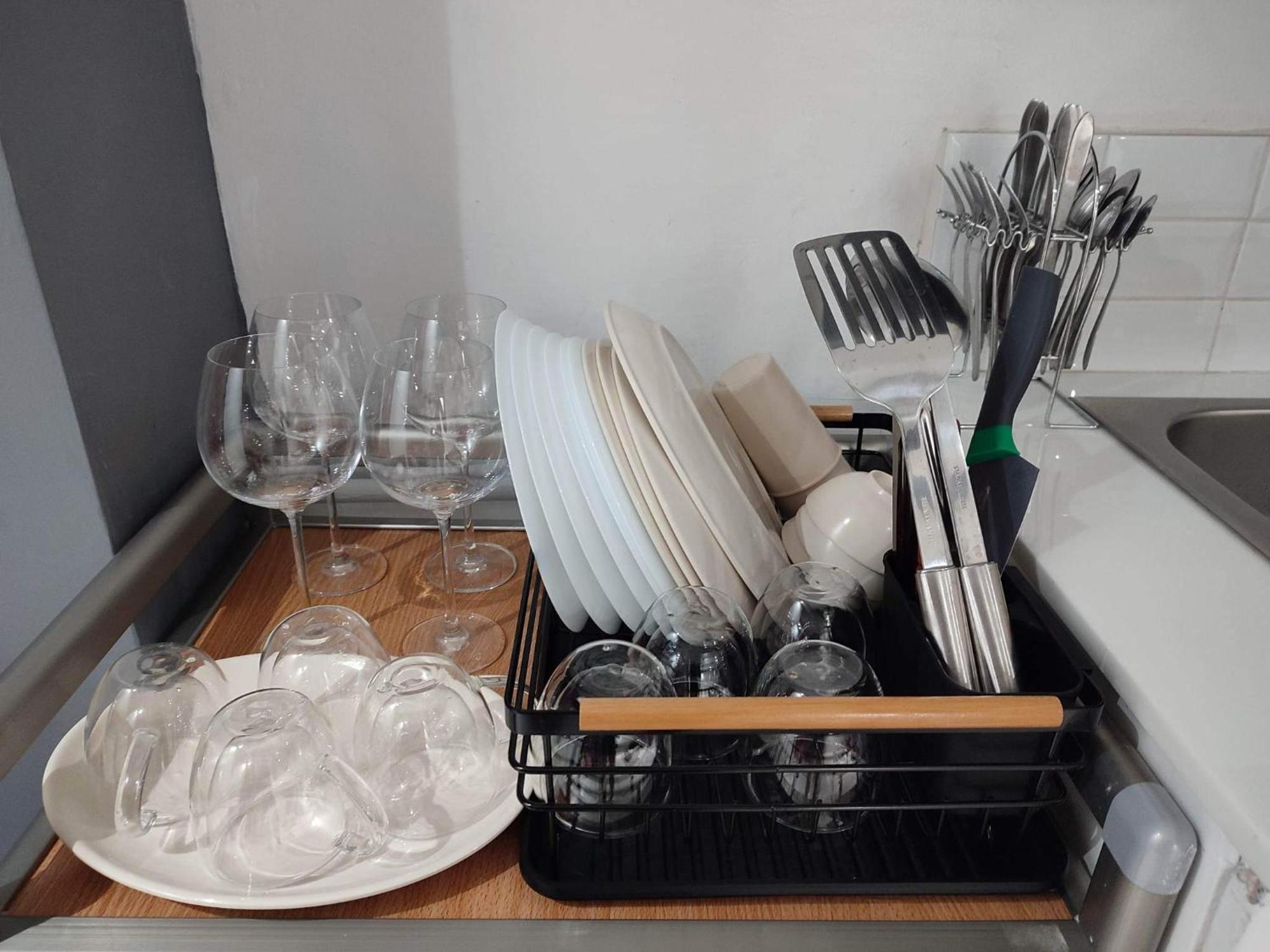 L1 Twin Bed Staycation In Bonifacio Global 9 Manila